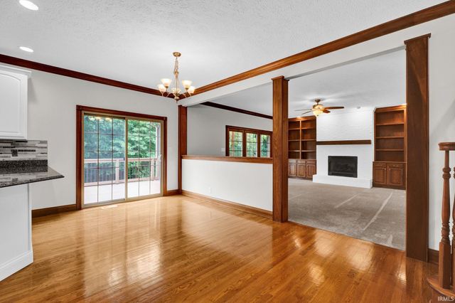 5324 Waterstone Drive, Mount Vernon, IN 47620