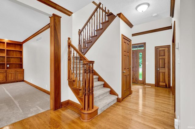5324 Waterstone Drive, Mount Vernon, IN 47620