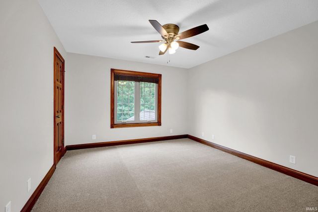 5324 Waterstone Drive, Mount Vernon, IN 47620