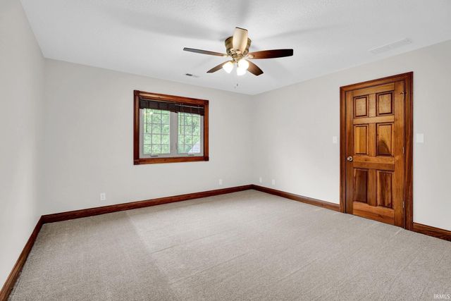 5324 Waterstone Drive, Mount Vernon, IN 47620
