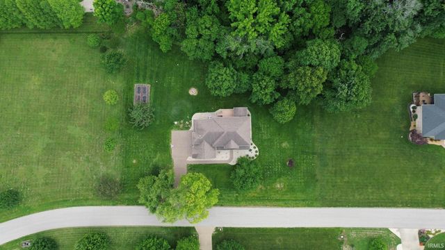 5324 Waterstone Drive, Mount Vernon, IN 47620