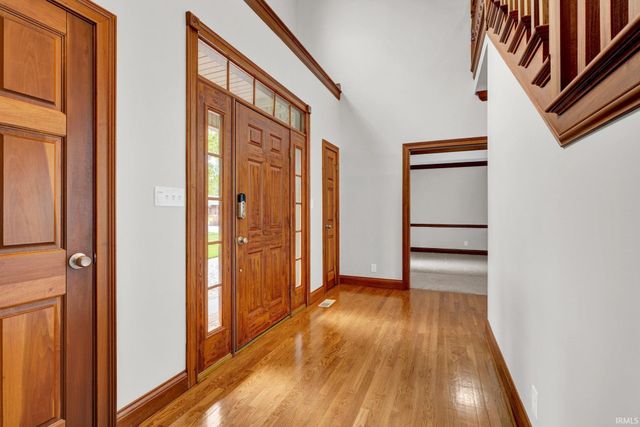 5324 Waterstone Drive, Mount Vernon, IN 47620