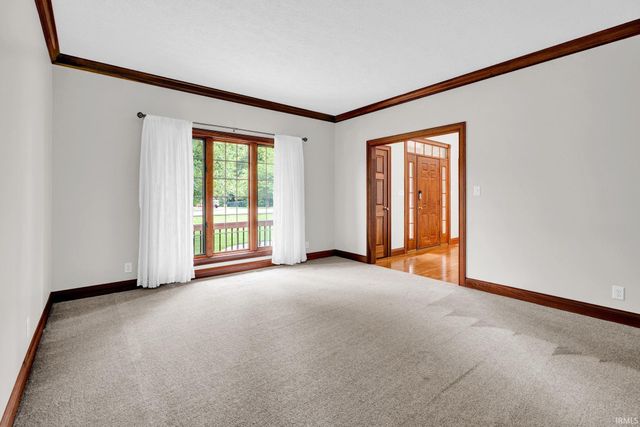 5324 Waterstone Drive, Mount Vernon, IN 47620