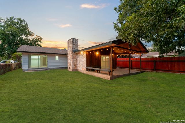 1638 W Ashby, San Antonio, TX 78201