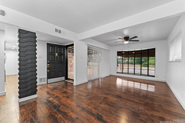 1638 W Ashby, San Antonio, TX 78201