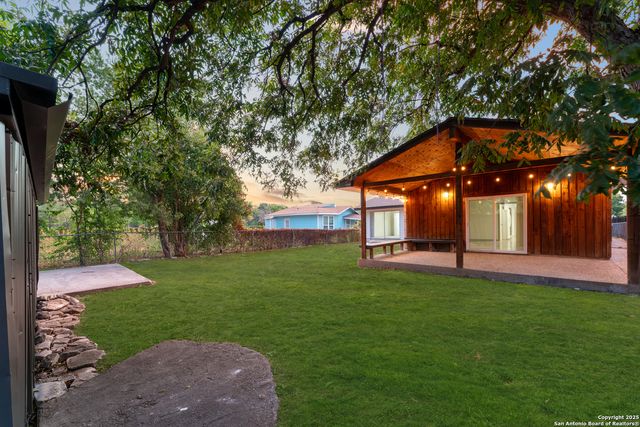 1638 W Ashby, San Antonio, TX 78201