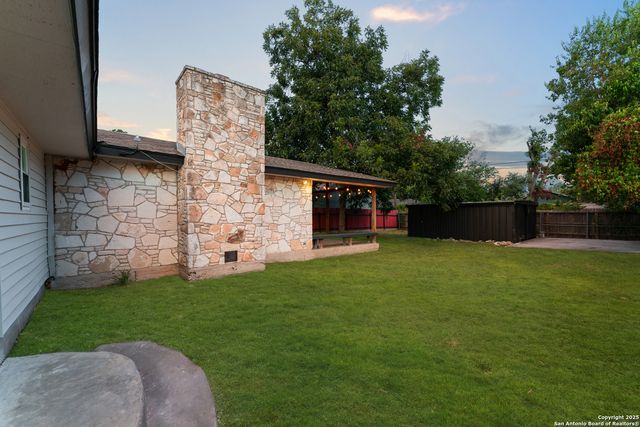 1638 W Ashby, San Antonio, TX 78201