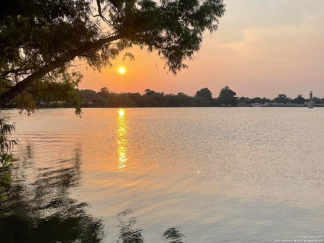 1638 W Ashby, San Antonio, TX 78201