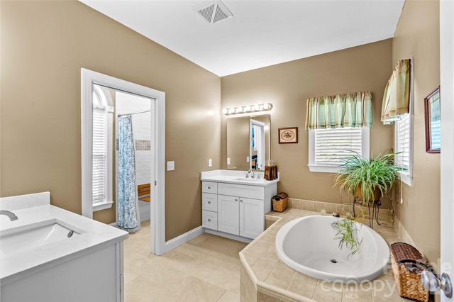 339 Johnson Farm Road, Hiddenite, NC 28636