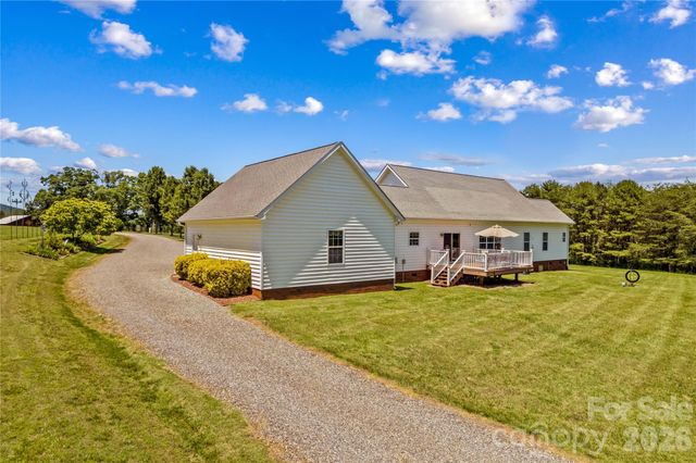 339 Johnson Farm Road, Hiddenite, NC 28636