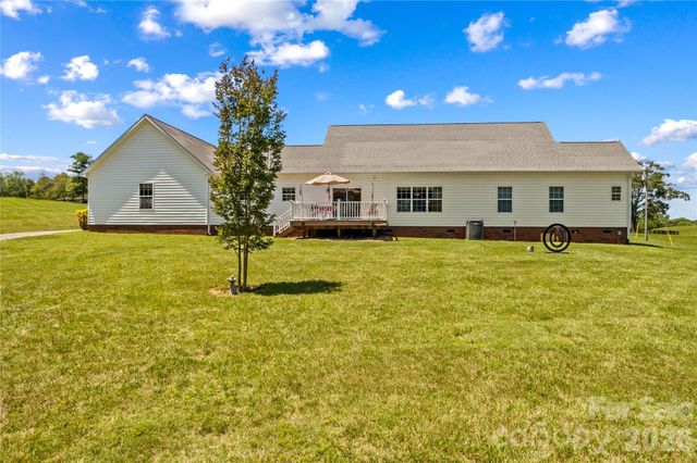 339 Johnson Farm Road, Hiddenite, NC 28636