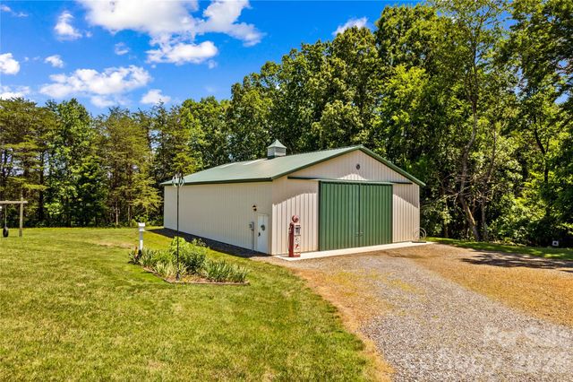 339 Johnson Farm Road, Hiddenite, NC 28636
