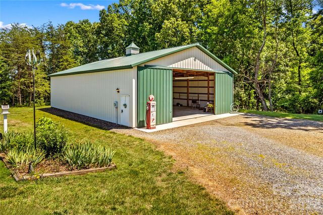 339 Johnson Farm Road, Hiddenite, NC 28636