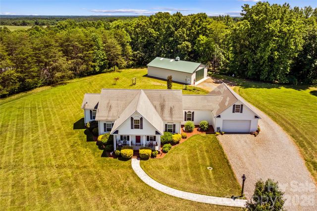 339 Johnson Farm Road, Hiddenite, NC 28636