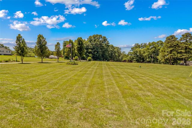 339 Johnson Farm Road, Hiddenite, NC 28636