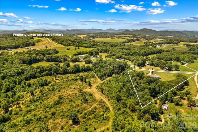 339 Johnson Farm Road, Hiddenite, NC 28636