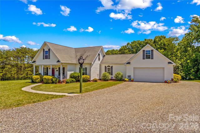 339 Johnson Farm Road, Hiddenite, NC 28636