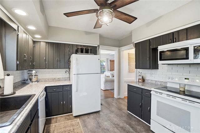 208 S Walnut Street, Englewood, OH 45322