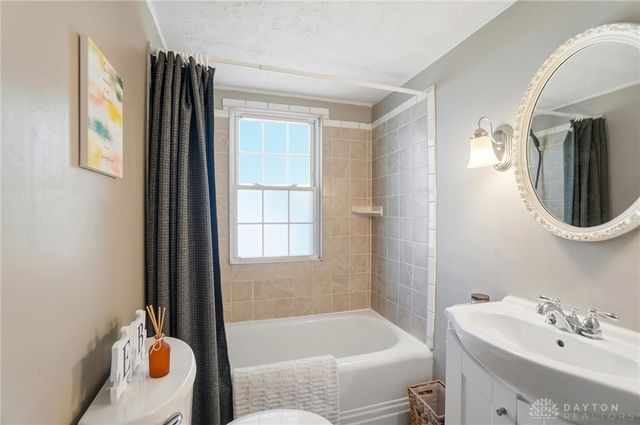 208 S Walnut Street, Englewood, OH 45322