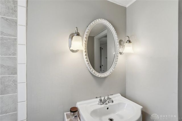 208 S Walnut Street, Englewood, OH 45322