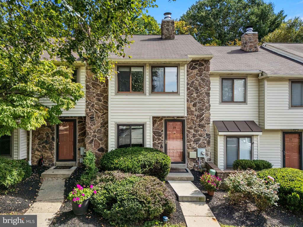 24 FLINTLOCK LN, CHESTERBROOK, PA 19087 — exterior