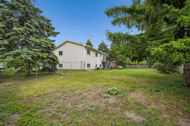 1602 Daisy Court, New Brighton, MN 55112