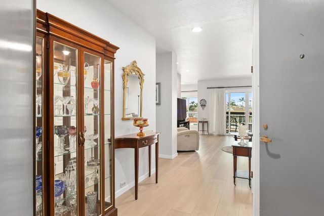 3570 1st Ave 15, San Diego, CA 92103