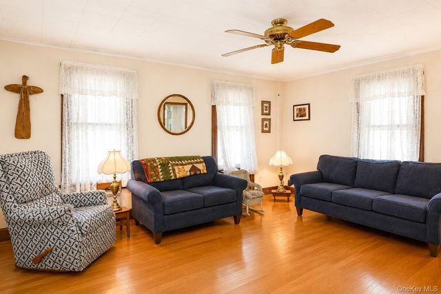 34 Railroad Avenue, Pine Bush, NY 12566