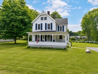 34 Railroad Avenue, Pine Bush, NY 12566