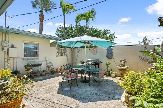 1644 NE Arch Avenue, Jensen Beach, FL 34957