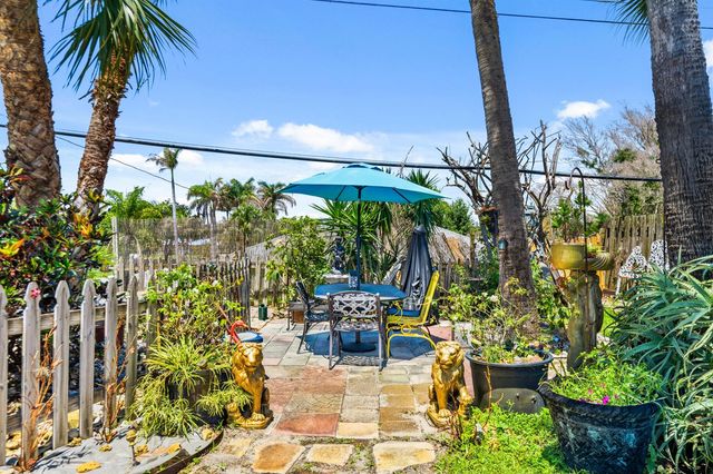 1644 NE Arch Avenue, Jensen Beach, FL 34957