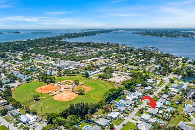 1644 NE Arch Avenue, Jensen Beach, FL 34957