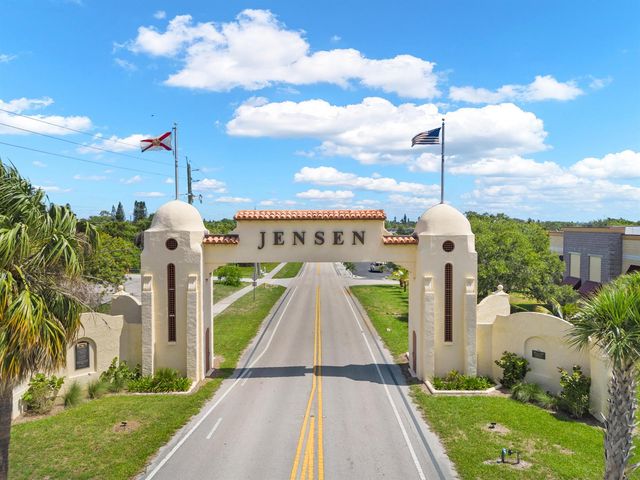 1644 NE Arch Avenue, Jensen Beach, FL 34957