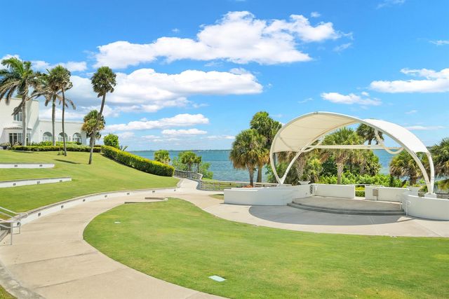 1644 NE Arch Avenue, Jensen Beach, FL 34957