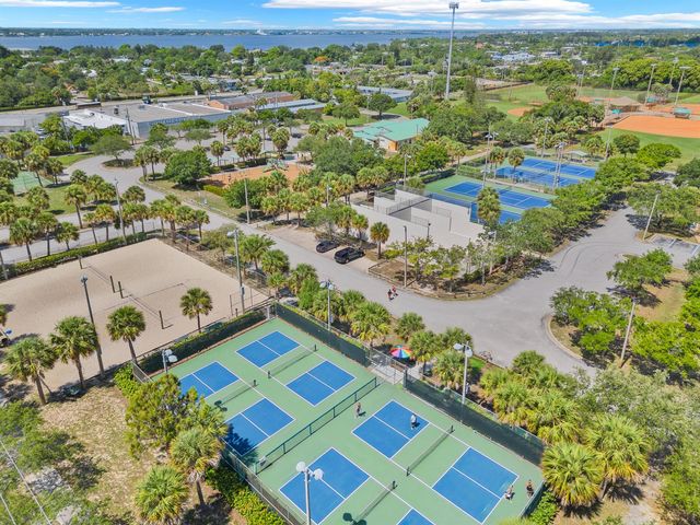 1644 NE Arch Avenue, Jensen Beach, FL 34957