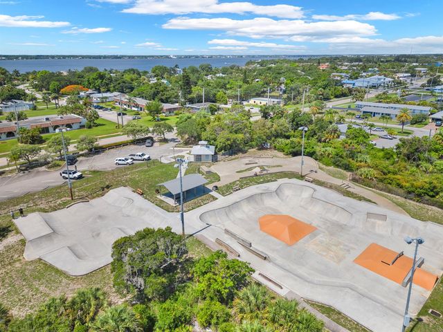1644 NE Arch Avenue, Jensen Beach, FL 34957