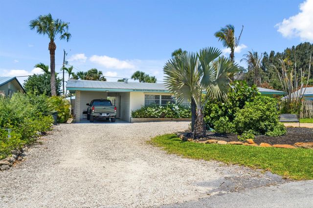 1644 NE Arch Avenue, Jensen Beach, FL 34957
