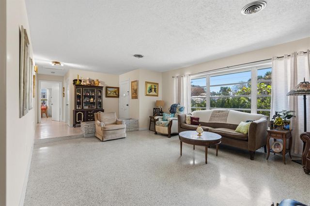 1644 NE Arch Avenue, Jensen Beach, FL 34957