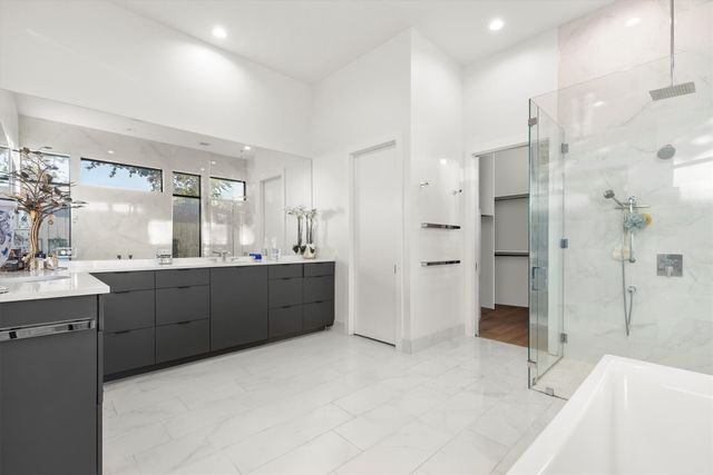 3771 Almazan Drive, Dallas, TX 75220