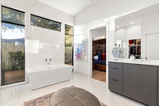 3771 Almazan Drive, Dallas, TX 75220