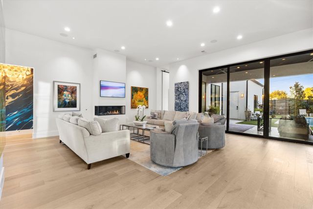 3771 Almazan Drive, Dallas, TX 75220