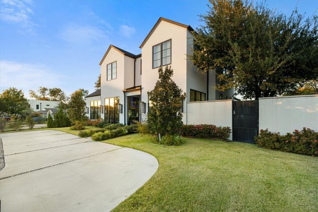 3771 Almazan Drive, Dallas, TX 75220