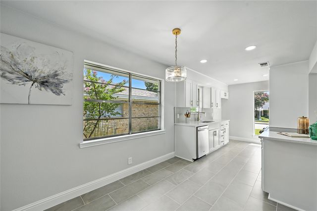 602 Pinebluff Drive, Lewisville, TX 75067