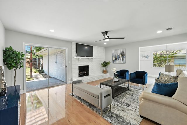 602 Pinebluff Drive, Lewisville, TX 75067