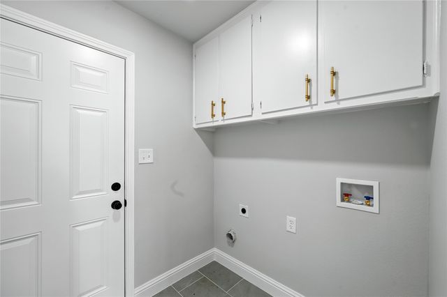 602 Pinebluff Drive, Lewisville, TX 75067