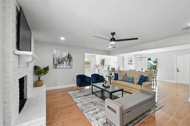 602 Pinebluff Drive, Lewisville, TX 75067