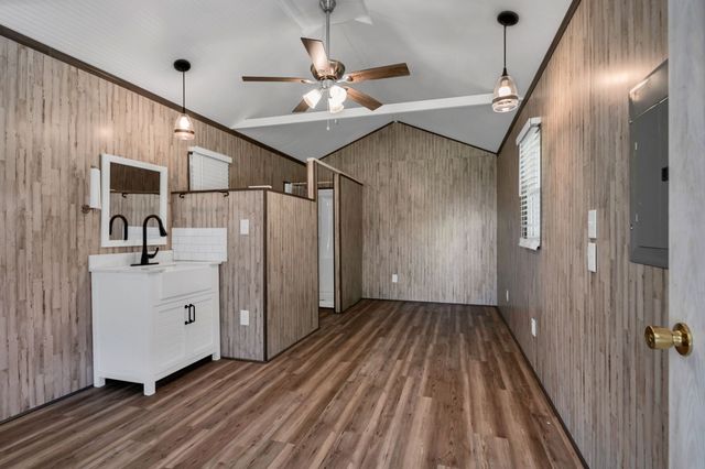 994 Bull Run Rd, Lynchburg, TN 37352