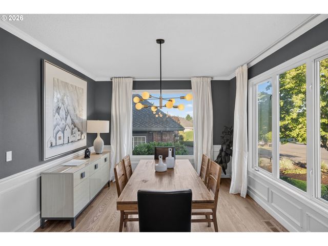 3709 ROSEPARK Dr, West Linn, OR 97068