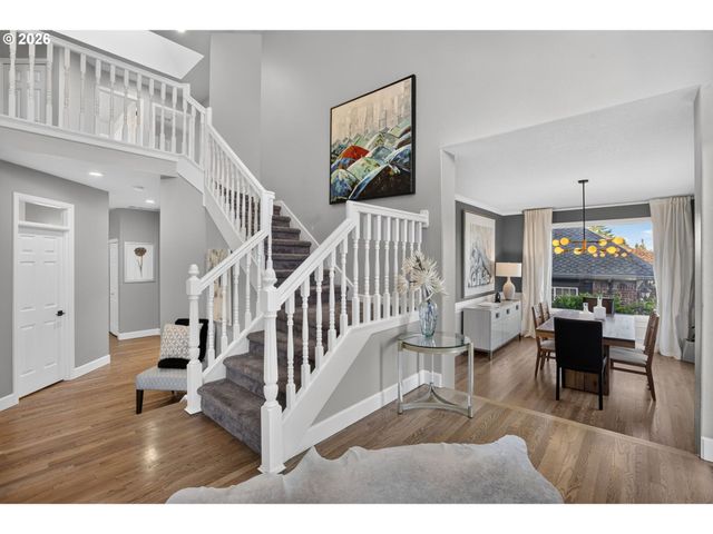 3709 ROSEPARK Dr, West Linn, OR 97068