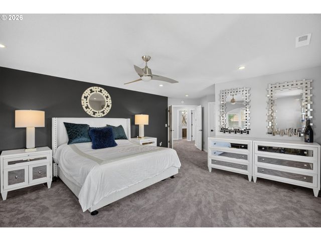 3709 ROSEPARK Dr, West Linn, OR 97068